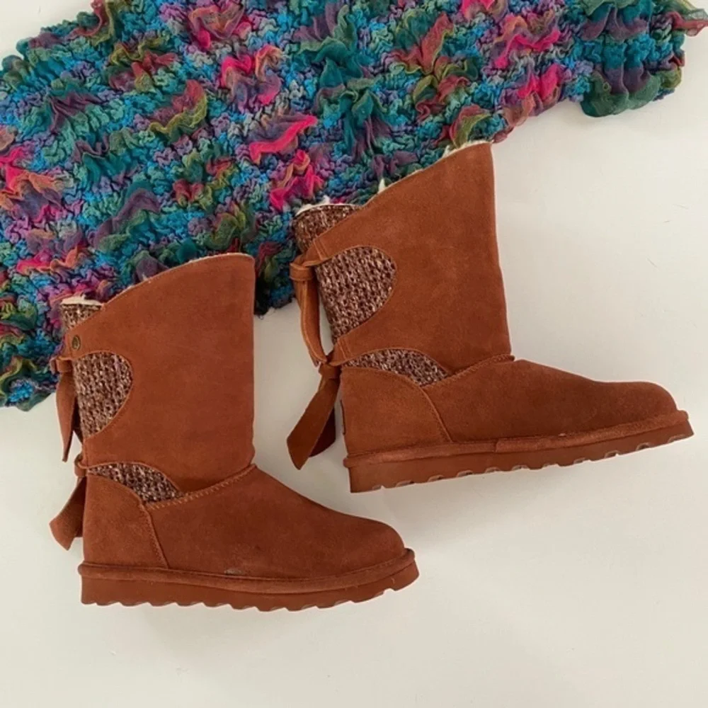 BearPaw Willow suede & tie detail boots, Sz. 7